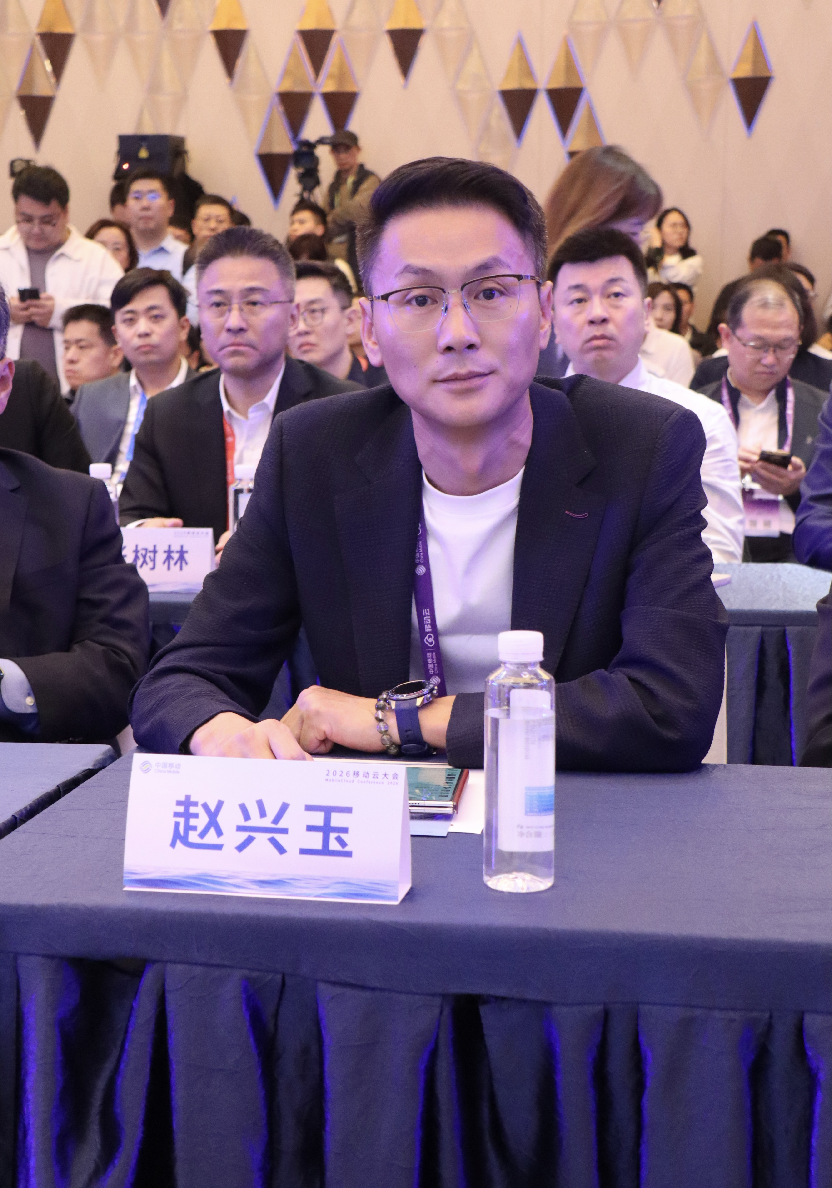 e6afa7890b684897366f2725fd337f2c.jpg
